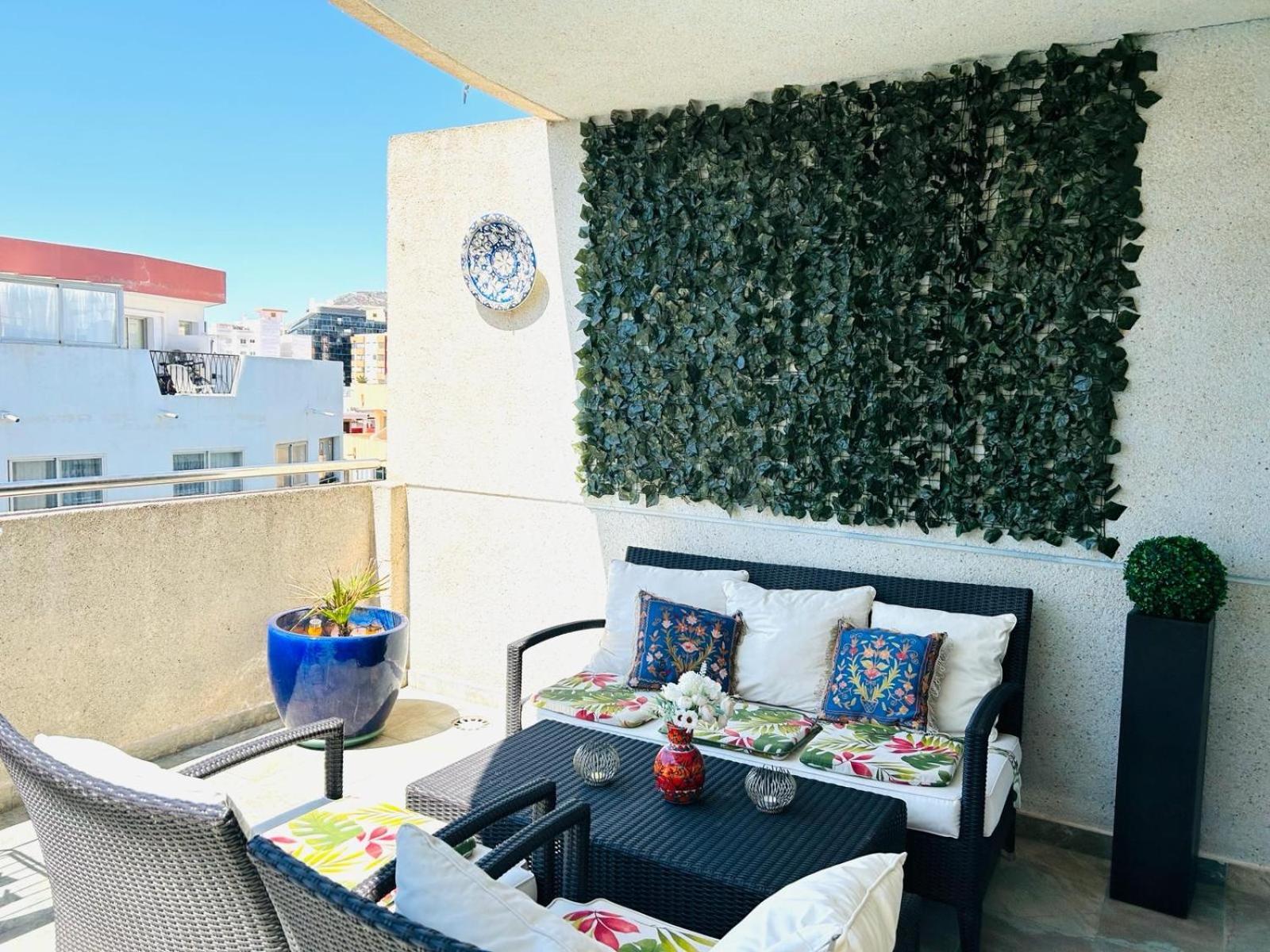 Sky Apartment Planta Ultima, Gran Terraza En Techo, 5 Minutos De La Playa Κάλπε Εξωτερικό φωτογραφία